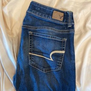 American Eagle Artist Crop skinny jeans in good condition.